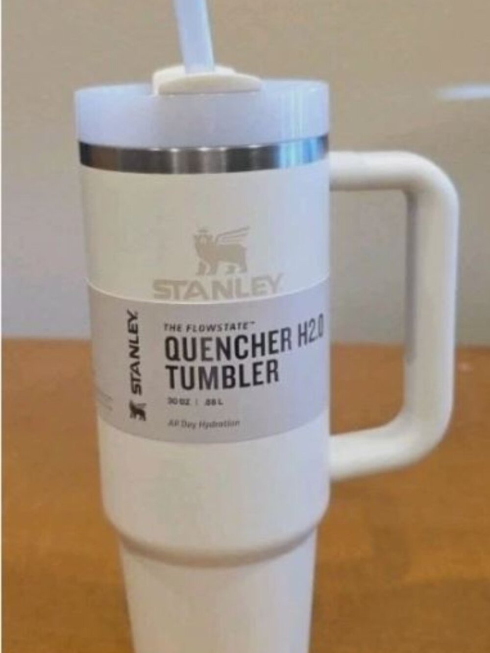 Stanley Quencher H2.0 FlowState 30oz Tumbler - Cream